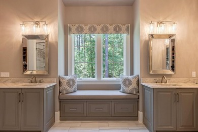 IMPECCABLY MAINTAINED CUSTOM HOME IN THE COVETED PARROTTS POINT - photo 24