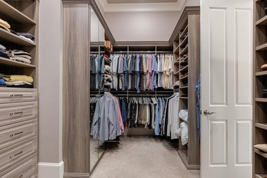 IMPECCABLY MAINTAINED CUSTOM HOME IN THE COVETED PARROTTS POINT - photo 27