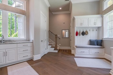 IMPECCABLY MAINTAINED CUSTOM HOME IN THE COVETED PARROTTS POINT - photo 30