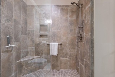 IMPECCABLY MAINTAINED CUSTOM HOME IN THE COVETED PARROTTS POINT - photo 34