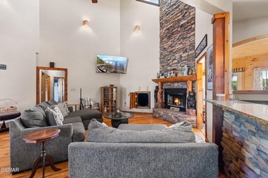 Welcome to this truly one-of-a-kind mountain retreat offering - photo 6