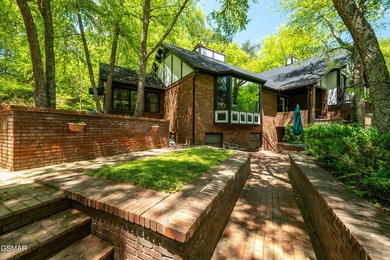 A Buyer's Dream Wrapped in Total Seclusion on ~26 Smoky Mountain - photo 10