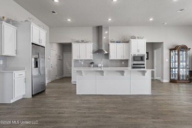 Beautiful home on a spacious community lot in the highly desired - photo 11
