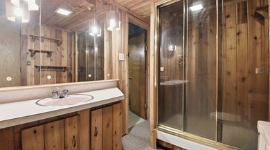Bring your vision to beautiful Sand Lake. This year-round 4 - photo 23