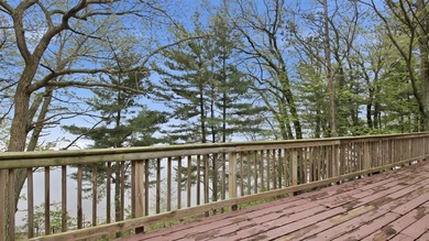Bring your vision to beautiful Sand Lake. This year-round 4 - photo 39