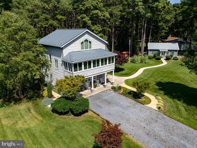 ATTENTION: Stunning Coastal Retreat with Breathtaking Chesapeake - photo 5
