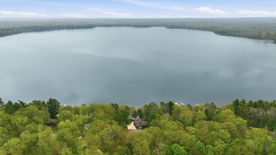 Bring your vision to beautiful Sand Lake. This year-round 4 - photo 47