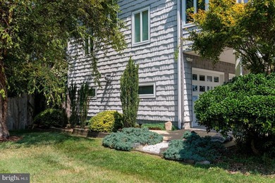 ATTENTION: Stunning Coastal Retreat with Breathtaking Chesapeake - photo 10