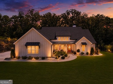 Welcome to an exceptional home in one of Newnan's most desirable - photo 2