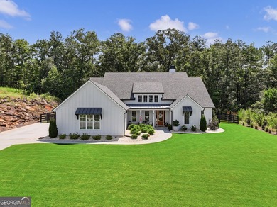 Welcome to an exceptional home in one of Newnan's most desirable - photo 3