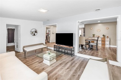 Beautifully updated home in the heart of Deltona! This move-in - photo 8