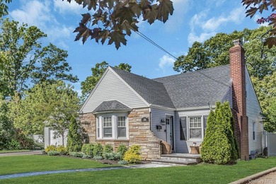Welcome to this completely updated Cape in the Terrace area of - photo 2