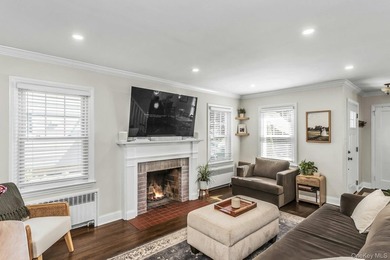 Welcome to this completely updated Cape in the Terrace area of - photo 5