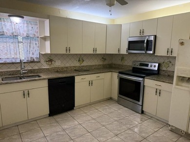 Charming 3-bedroom, 2-bathroom home located in Fort Lauderdale - photo 2