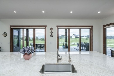 Built to perfection in 2024, this rare 6,000+ sq/ft mountain - photo 19