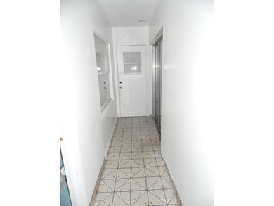 Don't miss this rare opportunity to own a 3 bedroom, 2 bathroom - photo 19