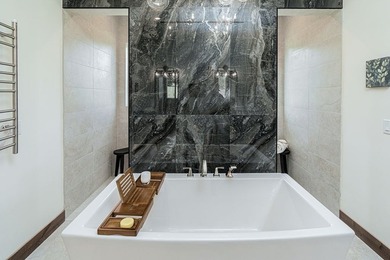 Built to perfection in 2024, this rare 6,000+ sq/ft mountain - photo 28