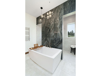 Built to perfection in 2024, this rare 6,000+ sq/ft mountain - photo 29