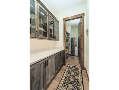 Built to perfection in 2024, this rare 6,000+ sq/ft mountain - photo 37