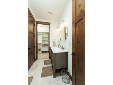 Built to perfection in 2024, this rare 6,000+ sq/ft mountain - photo 47