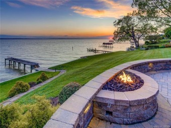 Lake Home Off Market in Hiltons, Virginia
