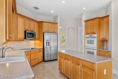 Meticulously maintained 3-bedroom, 2.5-bath home with a - photo 14