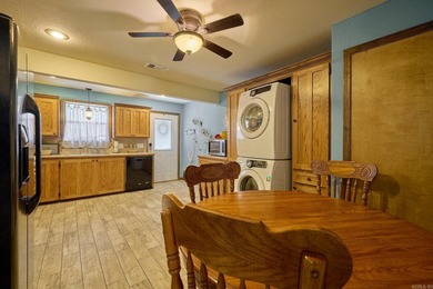 INVESTMENT PROPERTY? 3 RENTABLE UNITS! on Lake Hamilton! Welcome - photo 6