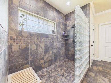 Beautiful 3 bed, 2 bath brick home on the golf course in The - photo 17