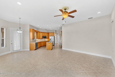 Meticulously maintained 3-bedroom, 2.5-bath home with a - photo 20