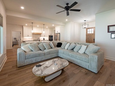 Additional listing photo 1