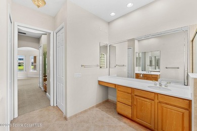 Meticulously maintained 3-bedroom, 2.5-bath home with a - photo 35