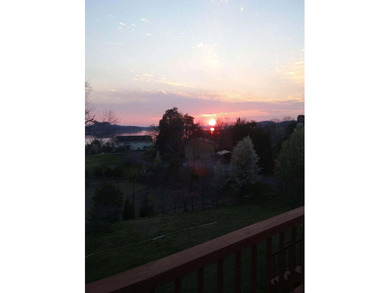 Douglas Lakefront home with gentle sloping property, incredible - photo 40