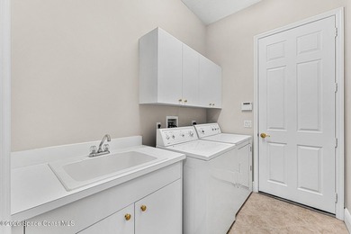 Meticulously maintained 3-bedroom, 2.5-bath home with a - photo 45