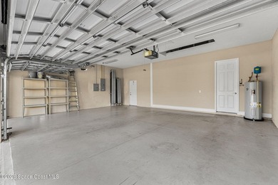 Meticulously maintained 3-bedroom, 2.5-bath home with a - photo 46