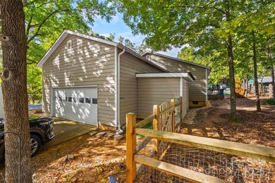 Lake Wylie Home Active Under Contract in Tega Cay South Carolina