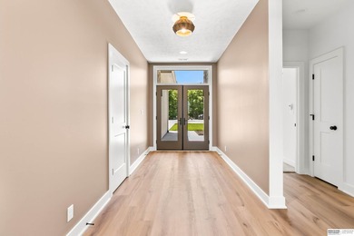 Wow! Sleek and modern 3 bed, 3 bath, 3 car ranch boasting 9 ft - photo 3