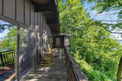 Welcome to your private getaway on beautiful Gull Lake! This - photo 11