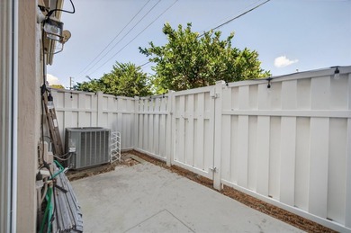 Welcome to this spacious 2-bedroom, 2.5-bath townhouse offering - photo 19