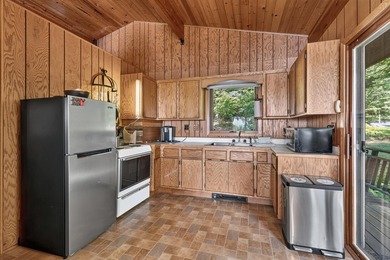 Welcome to your private getaway on beautiful Gull Lake! This - photo 19