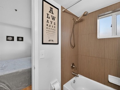 Welcome to this spacious 2-bedroom, 2.5-bath townhouse offering - photo 26