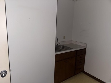 LARGE OFFICE SPACE LOCATED WALKING DISTANCE FROM JRMC. LOCATION - photo 30