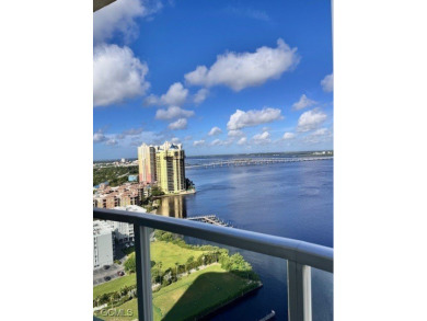 Caloosahatchee River Condo For Sale in Fort Myers Florida