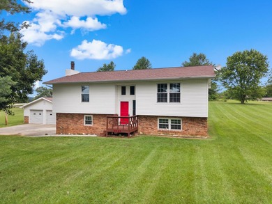 WHITE PINE, This charming 4 bedroom, 1.5 bath home is situated - photo 1