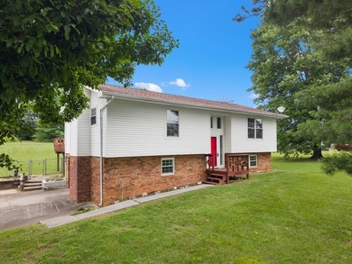 WHITE PINE, This charming 4 bedroom, 1.5 bath home is situated - photo 3