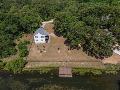 Experience the best of Lake Marion living at 363 Legend Court, a - photo 5