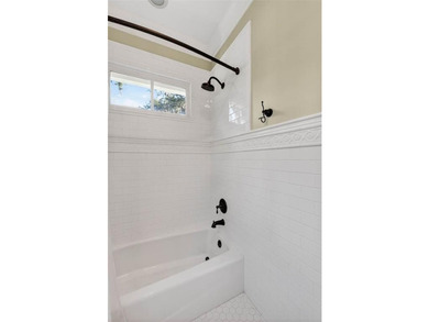 Nestled in the neighborhood of Village Oaks, this beautifully - photo 31