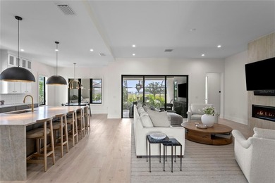 Located on spectacular Davis Islands, this newer construction - photo 6