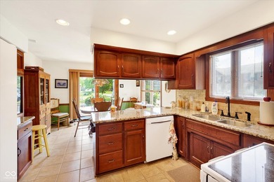 Charming Ranch Condo in Library Park! Welcome home to this - photo 8