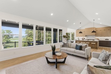 Experience New Construction luxury living on desirable Red Oak - photo 11
