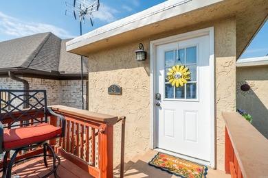 Beautiful Lake Hamilton condo with a prime location. Features - photo 1